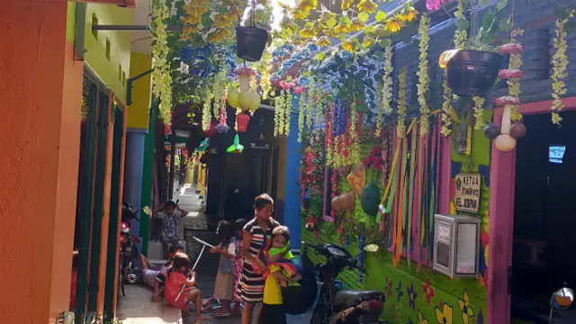 Pandemi Membuat Kampung Warna Warni Malang Beristirahat