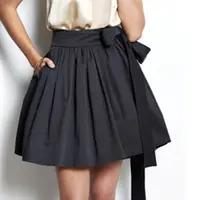 Ilustrasi rok yang cocok untuk kamu. (via: istimewa)