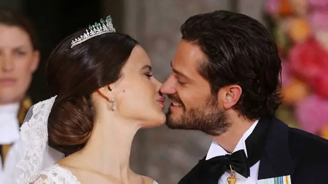 [Bintang] Pangeran Carl Philip dan Sofia Hellqvist