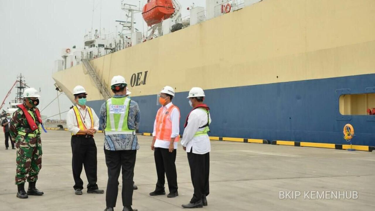 Menteri Perhubungan (Menhub) Budi Karya Sumadi mengunjungi Pelabuhan Patimban, Kabupaten Subang, Jawa Barat, Kamis (12/3/2020). (Foto Kemenhub)