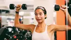 Putri Marino baru saja unggah foto terbaru di Instagram. Foto terbarunya yakni memperlihatkan Putri sedang berolahraga angkat beban di gym. Mimik wajah Putri yang curi perhatian ini mengundang gelak tawa para penggemarnya. (Liputan6.com/IG/@putrimarino)
