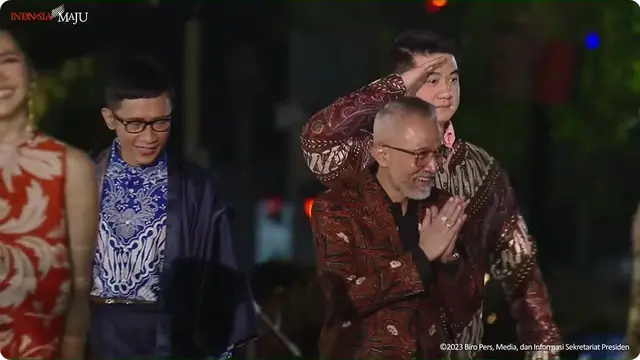 12 Potret Artis Hadiri Acara Istana Berbatik, Tampil Memukau di Catwalk