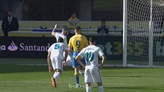 Berita video Real Madrid, tanpa Cristiano Ronaldo, menang atas Las Palmas 3-0 berkat ketajaman Gareth Bale. This video presented by BallBall.