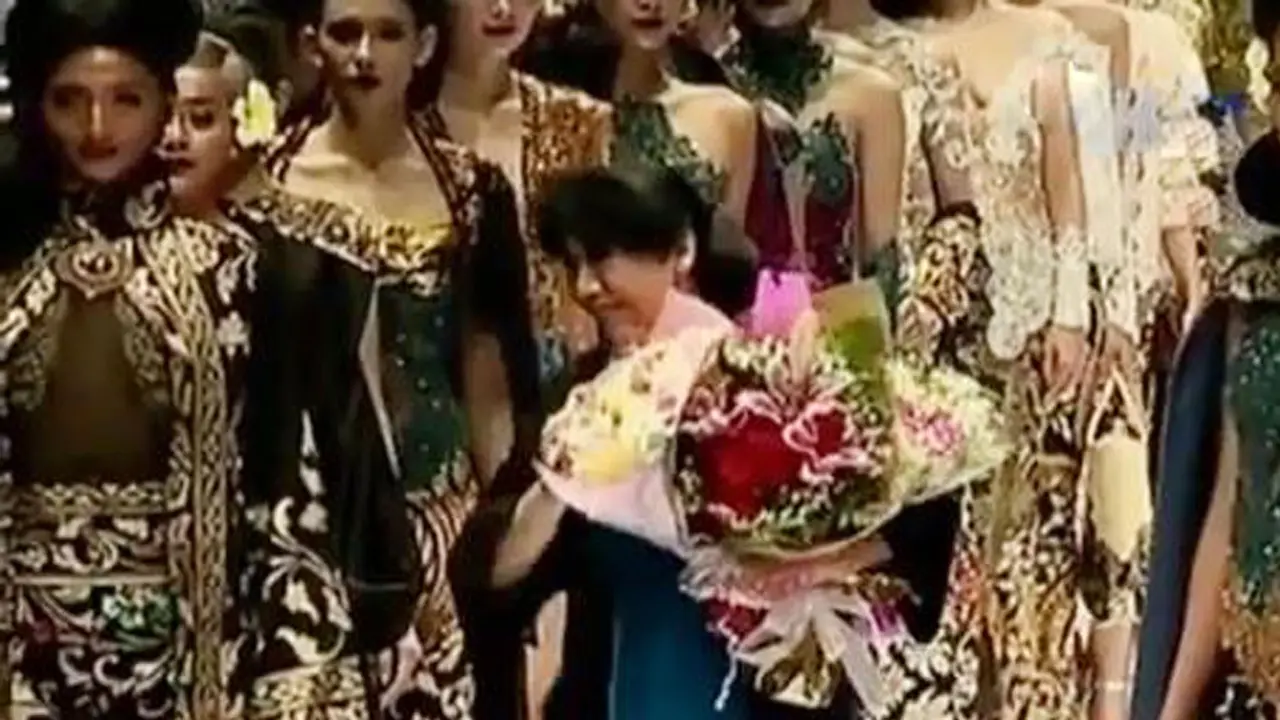 Kebaya Anne Avantie