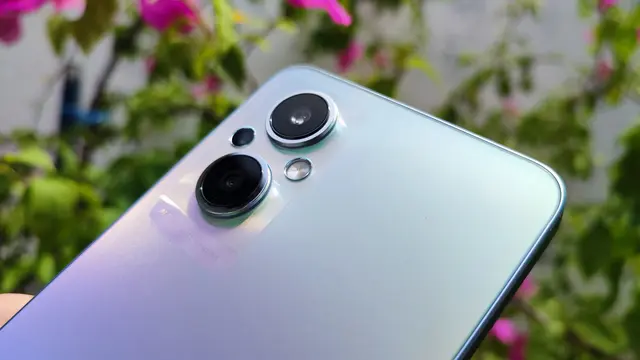 Oppo Reno7 Z 5G (Liputan6.com/Giovani Dio Prasasti)