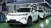 Geely Mulai Produksi Mobil di Indonesia, dari Starray EM-i hingga EX5