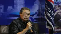 Ketua Umum Partai Demokrat, Susilo Bambang Yudhoyono memberikan klarifikasi terkait penyadapan dirinya dengan Ketua MUI Ma'ruf Amin, Jakarta, Rabu (1/2). (Liputan6.com/Faizal Fanani)
