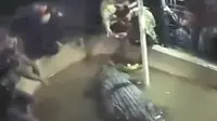 Momen saat sebelum Baco diterkam buaya (Liputan6.com/Istimewa)
