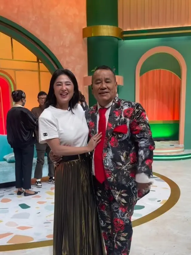 6 Potret Transformasi Dewi Perssik dari Kecil hingga Kini, Baru Jalani Oplas Mata