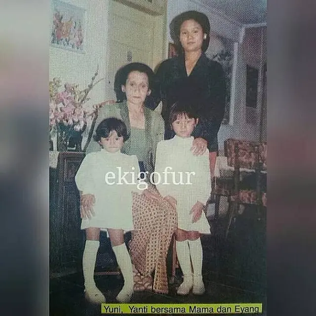 Disebut Mirip Baby Ameena, Ini 6 Potret Masa Kecil Krisdayanti