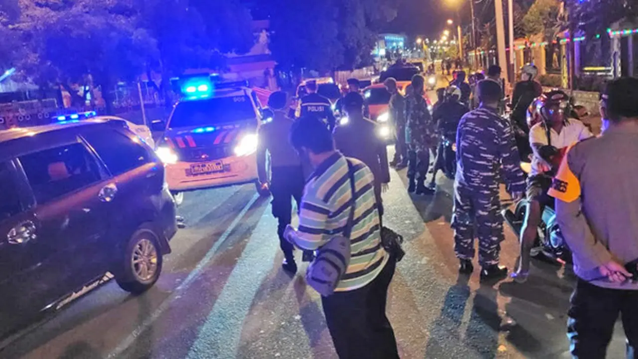 Jam malam di Kota Jayapura