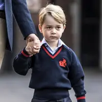 Di sekolahnya nanti, pangeran George pun akan diajarkan untuk memiliki rasa toleransi yang tinggi terhadap teman-temannya yang berbeda keyakinan, ras, dan budaya. (AFP/Richard Pohle)