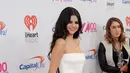 Selena Gomez menyanyi di Indonesia usai dirinya melewati beberapa konser di dunia. (AFP/Bintang.com)
