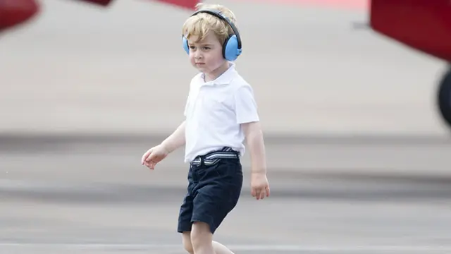 Ini Alasan Mengapa Pangeran George Selalu Memakai Celana Pendek