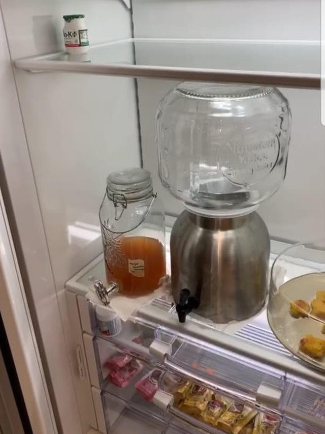 Kulkas Kim Kardashian (Instagram/ kimkardashian)