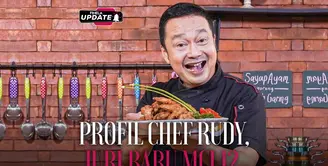 Chef Rudy Choirudin resmi menjadi juri baru di MasterChef Indonesia Season 12, menggantikan Chef Arnold Poernomo. Sosok legendaris ini sudah dikenal sejak era 90-an atas dedikasi dan kecintaannya pada dunia kuliner Nusantara. Yuk, kenal lebih dekat dengan sosok Chef Rudy dalam Fimela Update kali ini! #fimelaupdate #fimelahariini #fmlmmd