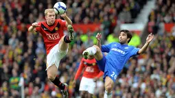 Paul Scholes yang bermain di Manchester United pada musim 1993-2011 dan 2012-13 berada di peringkat 10. (AFP Photo/Andrew Yates) 