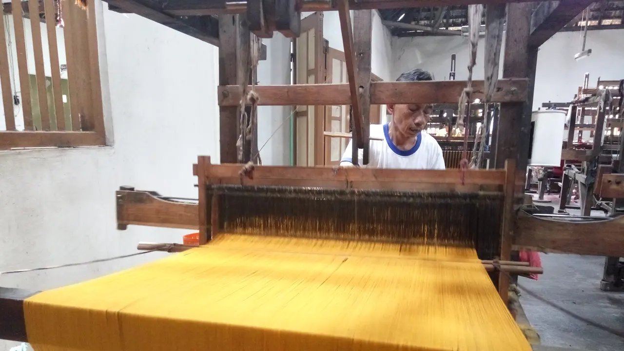 Tenun Lurik Yogyakarta