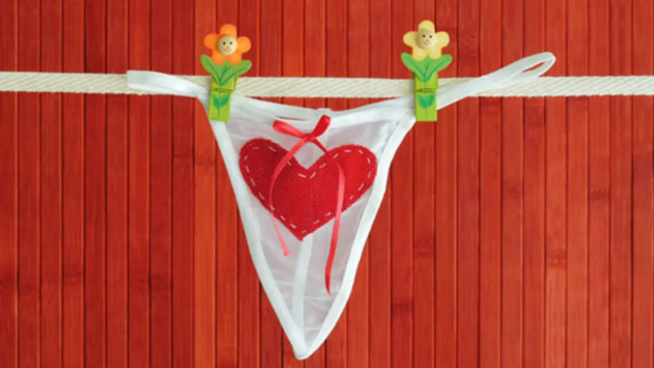 (c) shutterstock