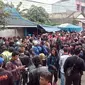 Suasana rumah warga rusak tertimpa pesawat tempur TNI AU di Malang. (Zainul Arifin/Liputan6.com)