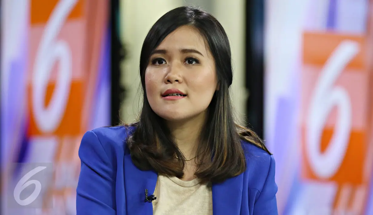 Sikap tenang Jessica Kumala Wongso saat melakukan wawancara di SCTV Tower, Jakarta, 28 Januari 2016. Jessica adalah saksi kasus kematian Wayan Mirna Salihin yang tewas diracun sianida pada 6 Januari lalu. (Liputan6.com/Immanuel Antonius)