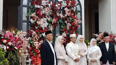 Potret Pernikahan Dian Pelangi Dan Sandy Nasution News Entertainment Fimela Com