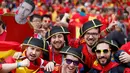 Para suporter timnas Spanyol saat mendukung tim kesayangannya sebelum pertandingan melawan Rep. Ceko pada pertandunga Grup D Piala Eropa di stadion Municipal, Toulouse, (13/6). (REUTERS / Sergio Perez)