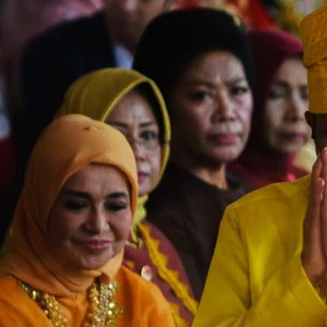 35 Terbaik Untuk Baju Adat Melayu Warna Kuning  Lamaz 