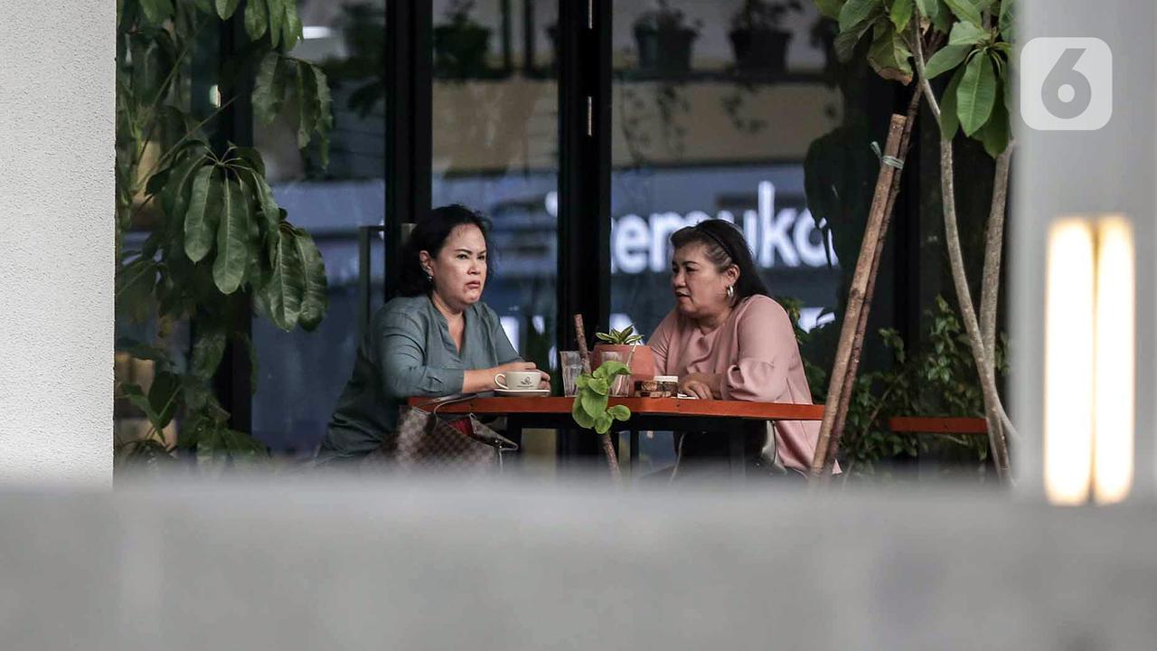 FOTO: Pemerintah Umumkan Pelonggaran Pemakaian Masker di Luar Ruangan