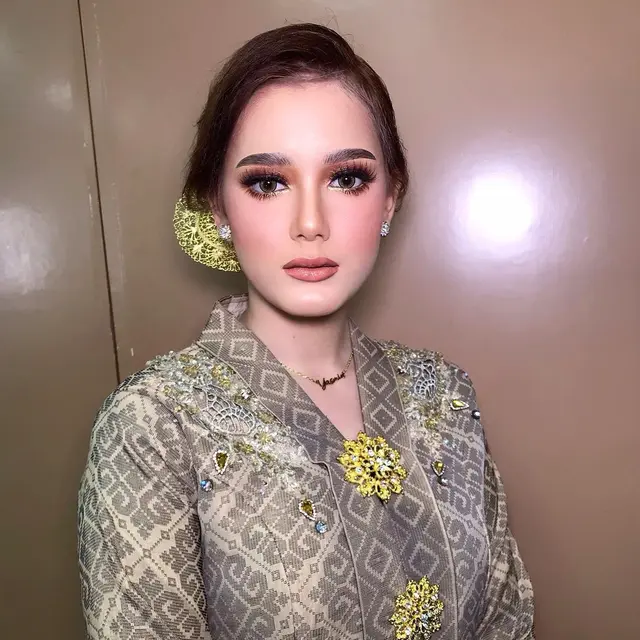 Dikabarkan Jadi Pacar Baru Aditya Zoni, Ini 6 Potret Yasmine Selebgram Malaysia