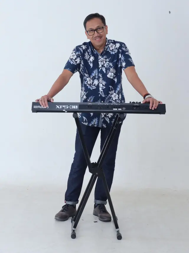 dr Brams Project merupakan proyek bermusik dokter Bramundito Sp.OG di luar aktifitas medis.