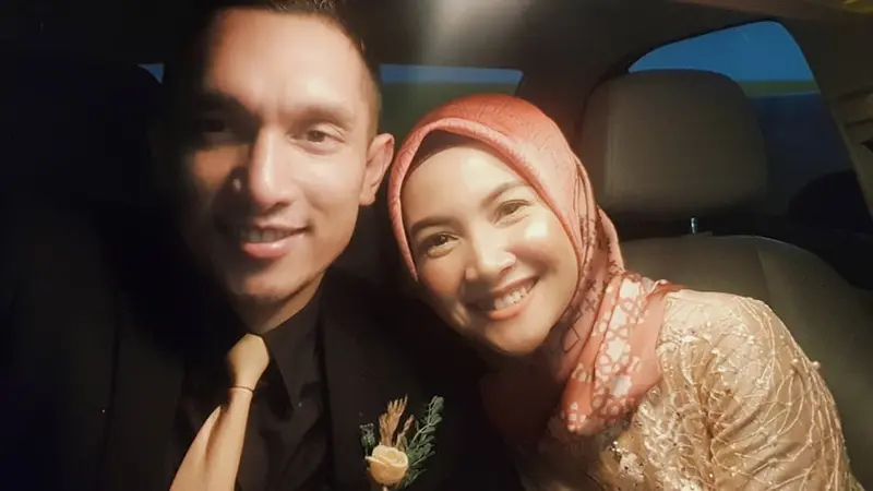 Potret Istri Dewi Istri Giovani Tobing yang Cantik Berhijab