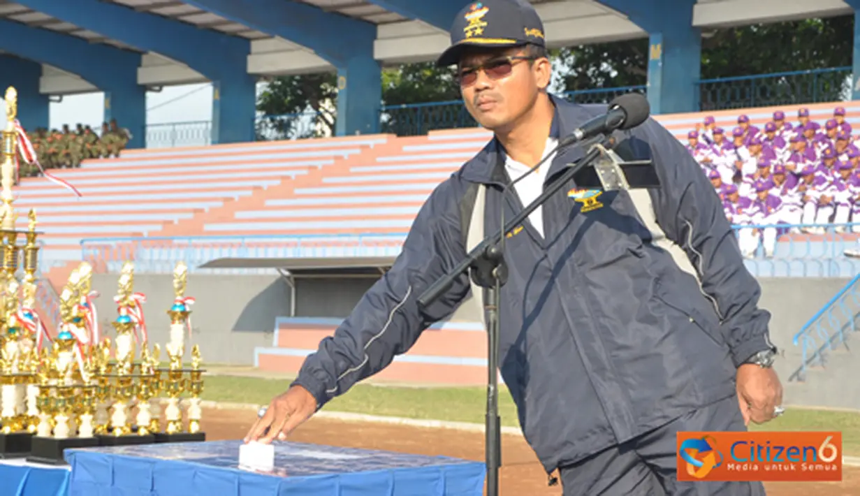 Citizen6, Surabaya: Upacara pembukaan tersebut dipimpin langsung Komandan Kobangdikal Laksda TNI Sadiman yang dilangsungkan di Stadion Jala Krida Mandala, Bumimoro, Surabaya. (Pengirim: Penkobangdikal)