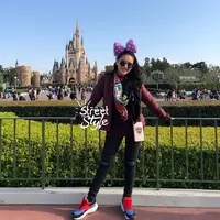 Ayu Ting Ting tampil keren pakai aksesoris mahal. (Instagram/ayutingting)