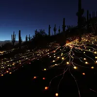 Dari kejauhan, gurun ini mirip negeri dongeng di film-film Disney. Keren banget!