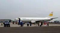Para WNI mendarat di bandar udara Halim Perdanakusuma sekitar pukul 9.30 WIB dengan menumpang Pesawat Boeing 737-400 milik TNI AU. (Liputan6.com/Yoppy Renato)