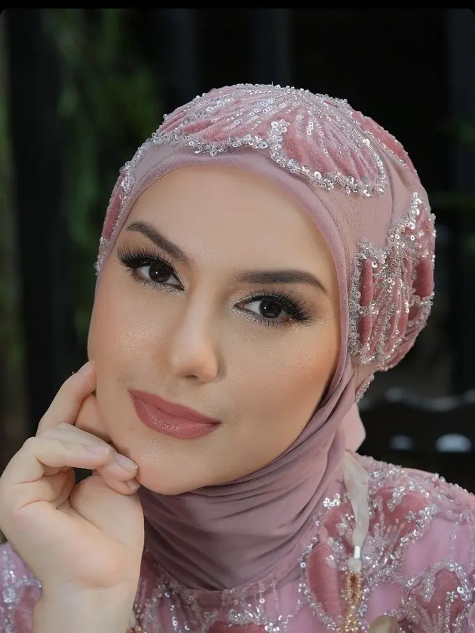 Irish Bella di Pesta Ulang Tahun ke-28