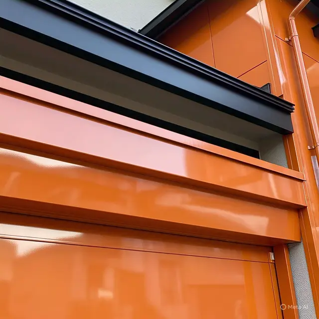 Fasad Rumah dengan Warna Pepaya Glossy