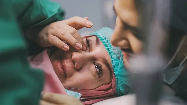 6 Momen Persalinan Anak Pertama Irish Bella, Penuh Haru dan Kebahagiaan