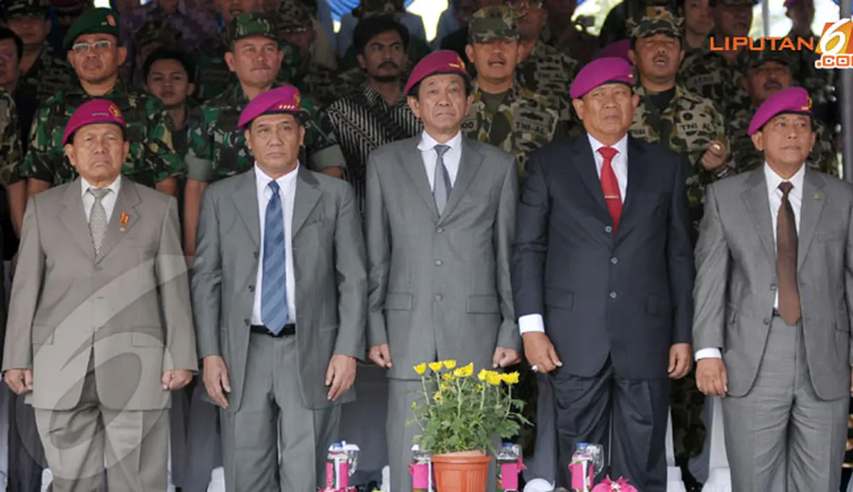 Mantan petinggi Korps Baret Ungu juga tampak tegap mengikuti jalannya upacara. (Liputan6.com/Helmi Fithriansyah)