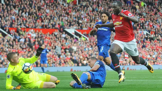 Manchester United Libas Everton di Old Trafford