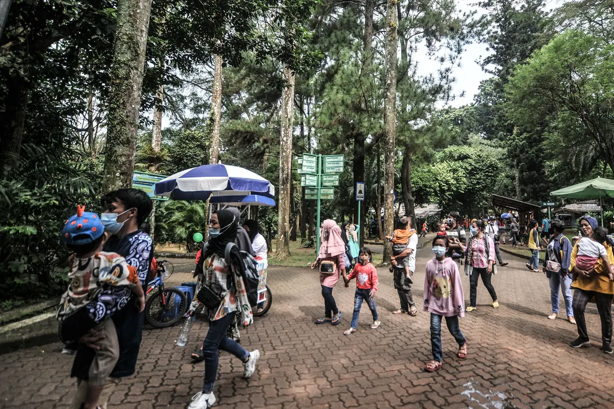 FOTO: Libur Lebaran di Taman Margasatwa Ragunan