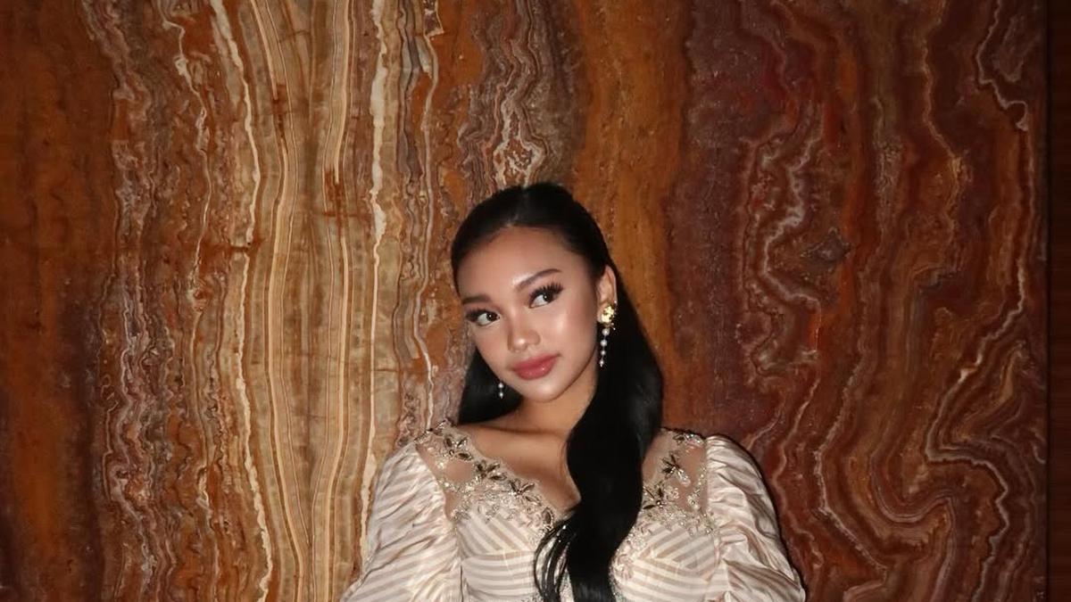 6 Gaya Naura Ayu di R.A Kartini Awards, Modernisasi Kebaya yang Elegan dan Manis