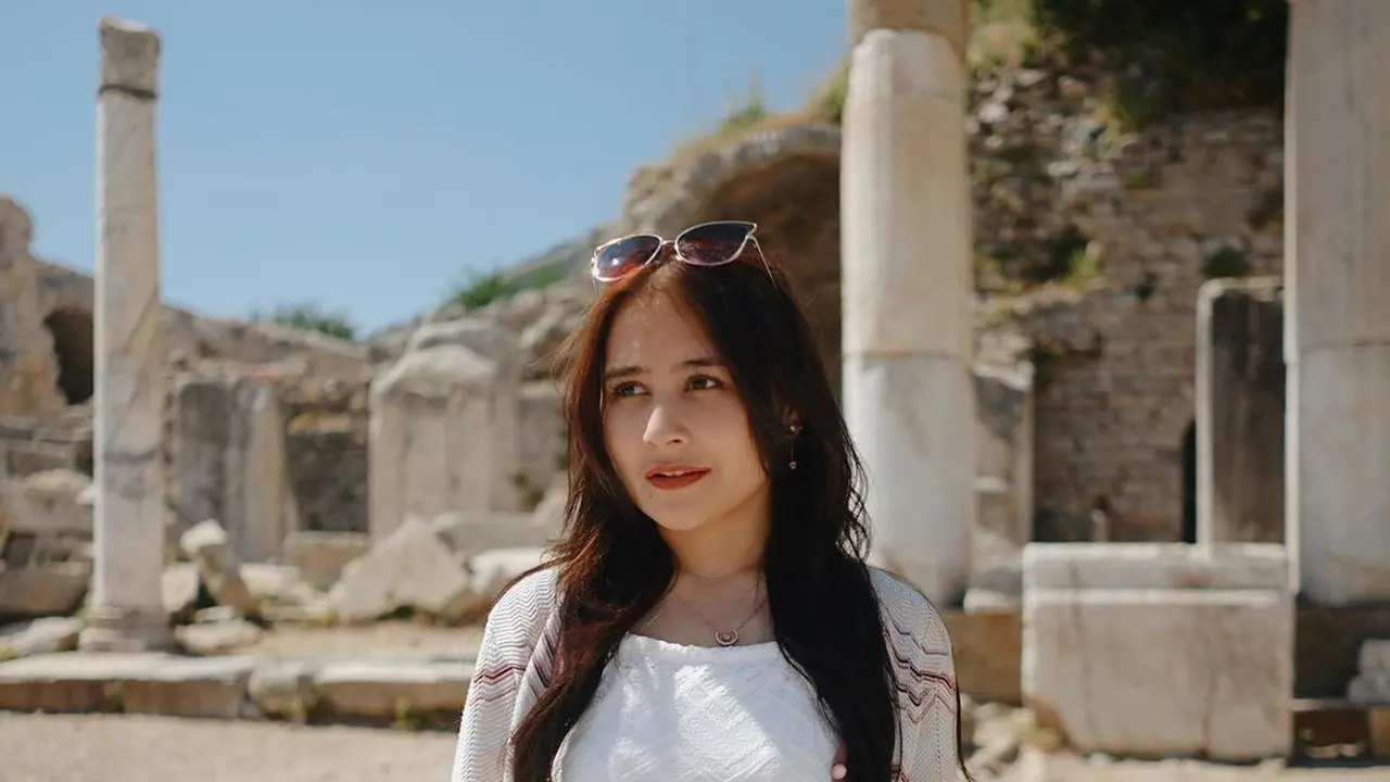 Prilly Latuconsina. (Foto: Dok. Instagram @prillylatuconsina96)