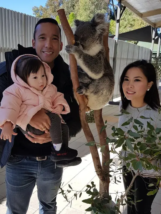 Maruli Tampublono dan Mita Soedarjo resmi menikah pada 2014. Keduanya sempat menjalin LDR walaupun sama-sama tinggal di Australia. (foto: instagram.com/mitasoedarjo)