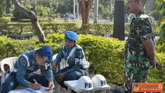 Citizen6, Surabaya: Razia yang digelar di akses jalan masuk Kobangdikal dan AAL trsebut, dipusatkan di depan gedung Graha Samudra Bumimoro (GSB) Kesatrian Kobangdikal. (Pengirim: Penkobangdikal)