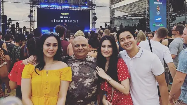 Jarang Tersorot, Ini 6 Momen Angbeen Rishi Bareng Ayahnya yang Berdarah India