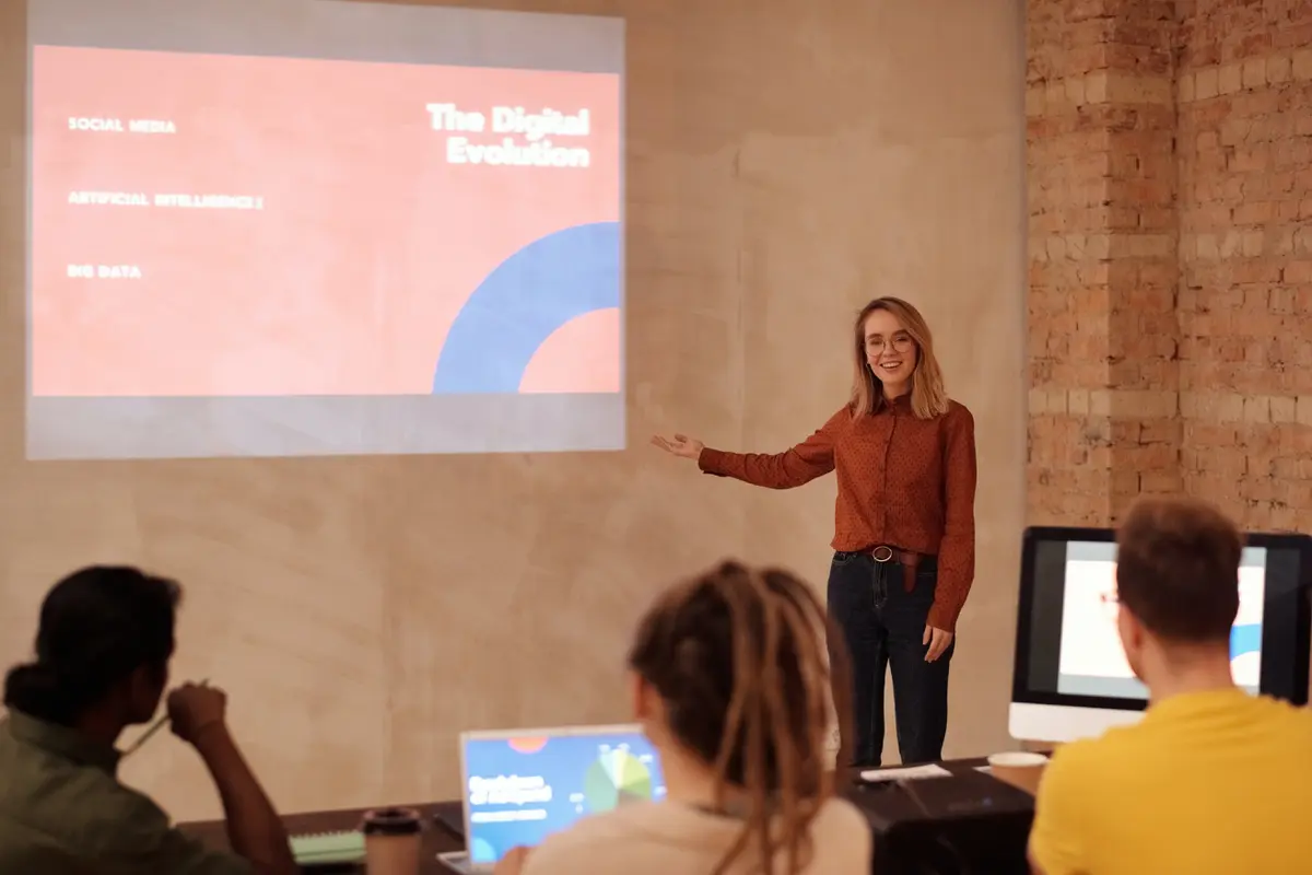 4 Zodiak yang Punya Public Speaking yang Baik, Apakah Kamu Termasuk?
