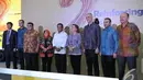 Menteri Perindustrian berpose bersama dengan petinggi PT Indo Kordsa Tbk, Bogor, Selasa (6/1/2015). (Liputan6.com/Panji Diksana)