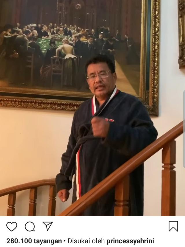 Unggahan Hotman Paris. (Foto: Instagram @hotmanparisofficial)